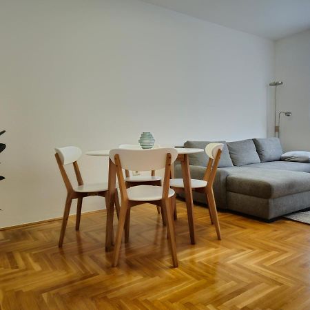 Uptown Place Apartment 扎达尔 外观 照片