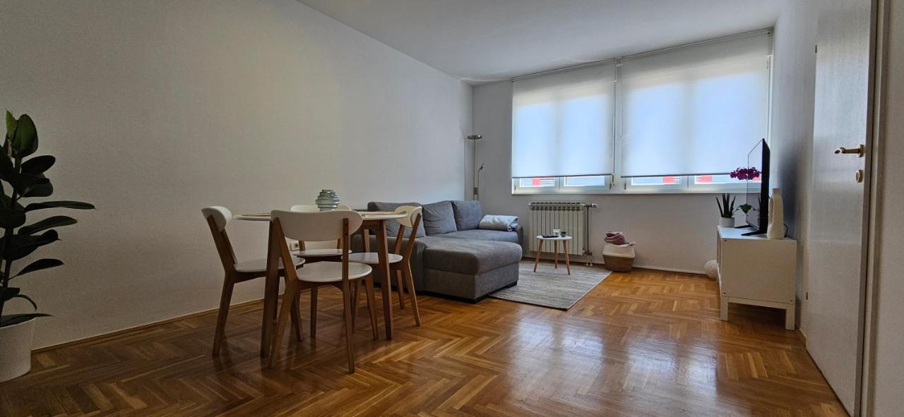 Uptown Place Apartment 扎达尔 外观 照片